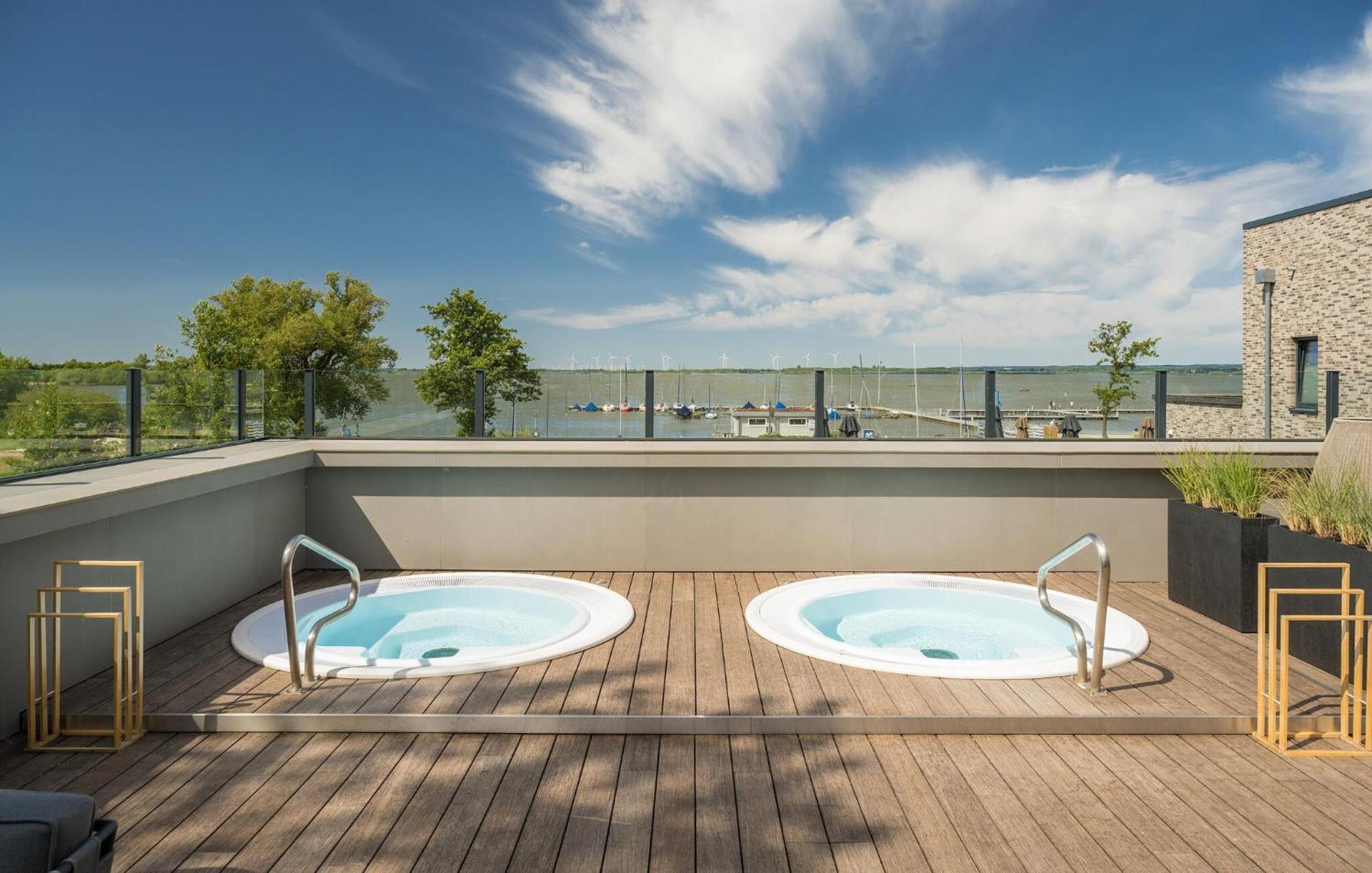 Amazing Home In Lembruch-Duemmer See With Sauna Экстерьер фото
